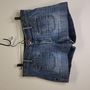 Size 31 Hudson distressed patch pocket shorts   E62